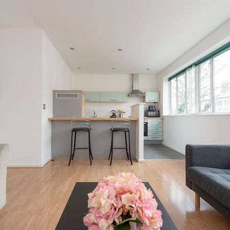 Modern Luxury Apartment By Bow Road Station Londyn Zewnętrze zdjęcie