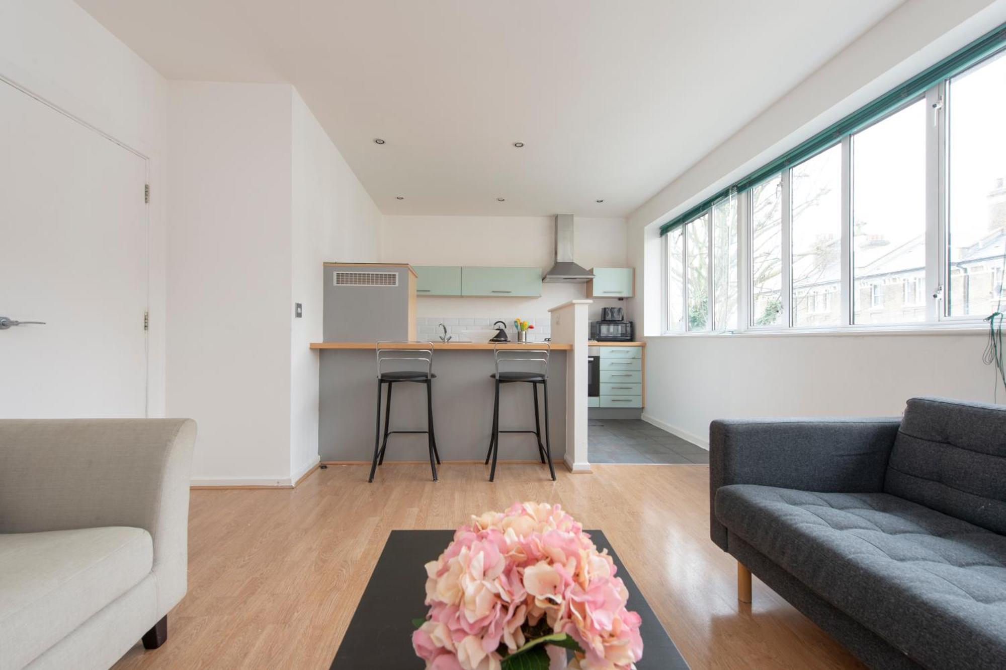 Modern Luxury Apartment By Bow Road Station Londyn Zewnętrze zdjęcie