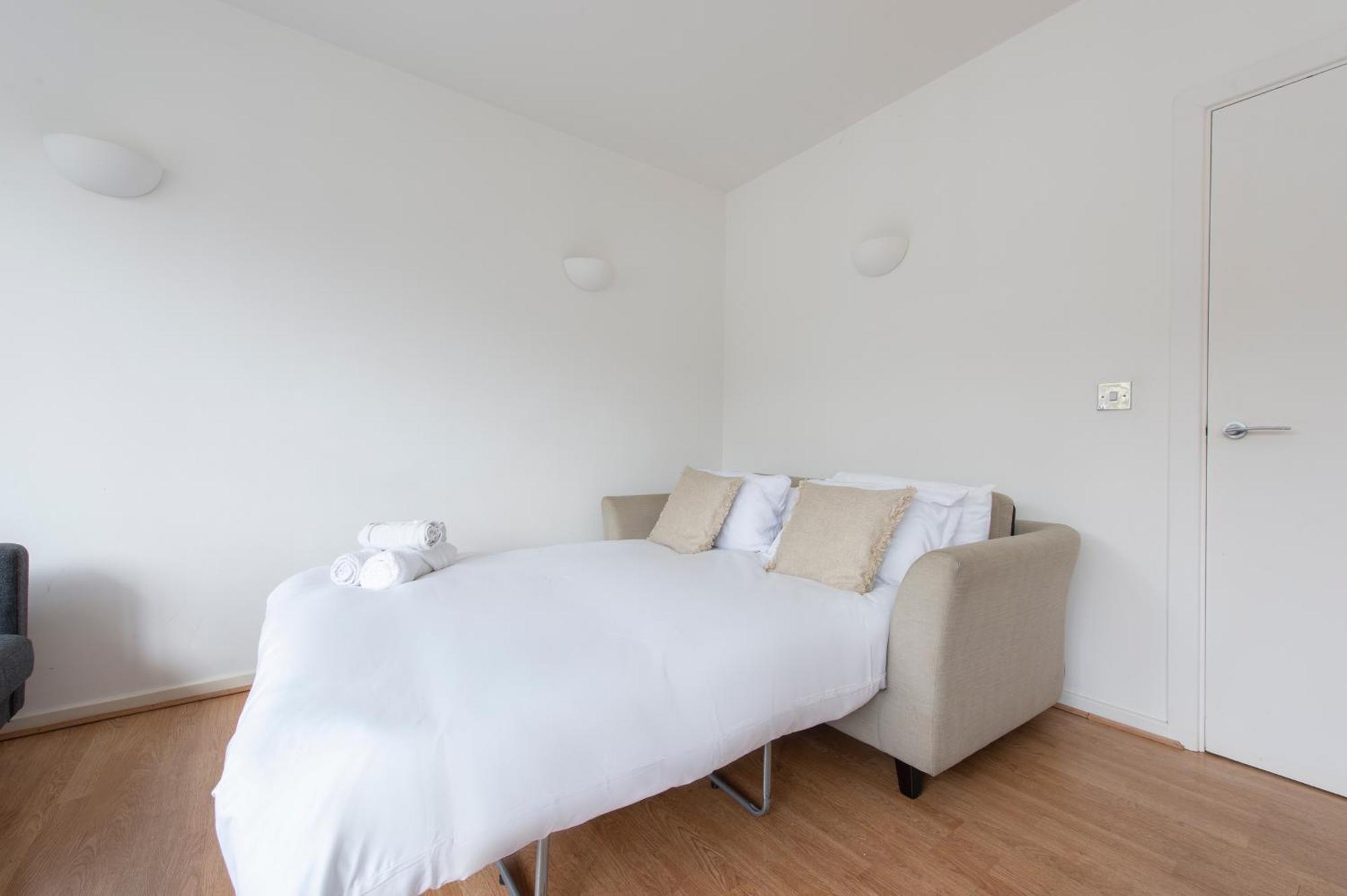 Modern Luxury Apartment By Bow Road Station Londyn Zewnętrze zdjęcie